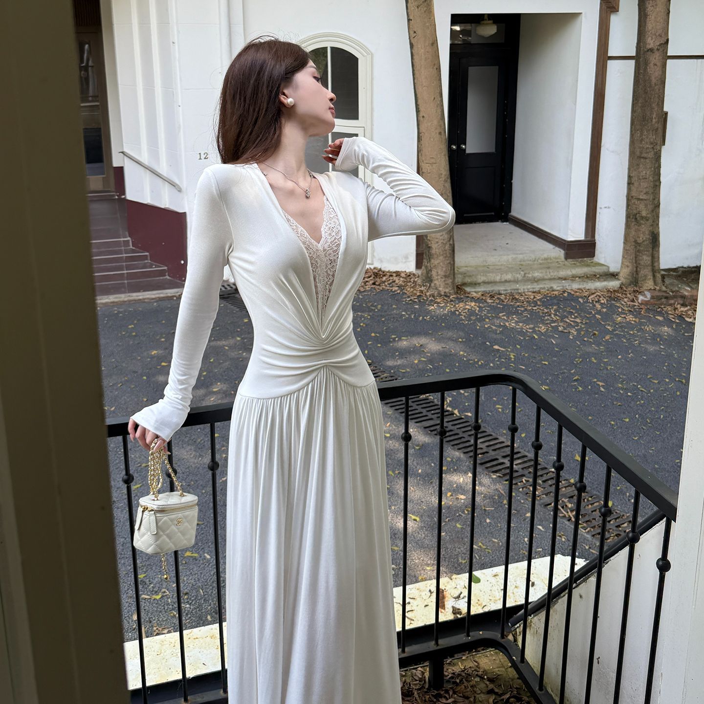Women's Waist-Cinching Sexy Lace Long-Sleeve Dress